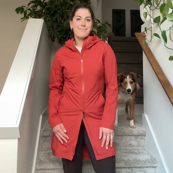 Lululemon rust orange rain, rebel jacket - Picture 2 of 5